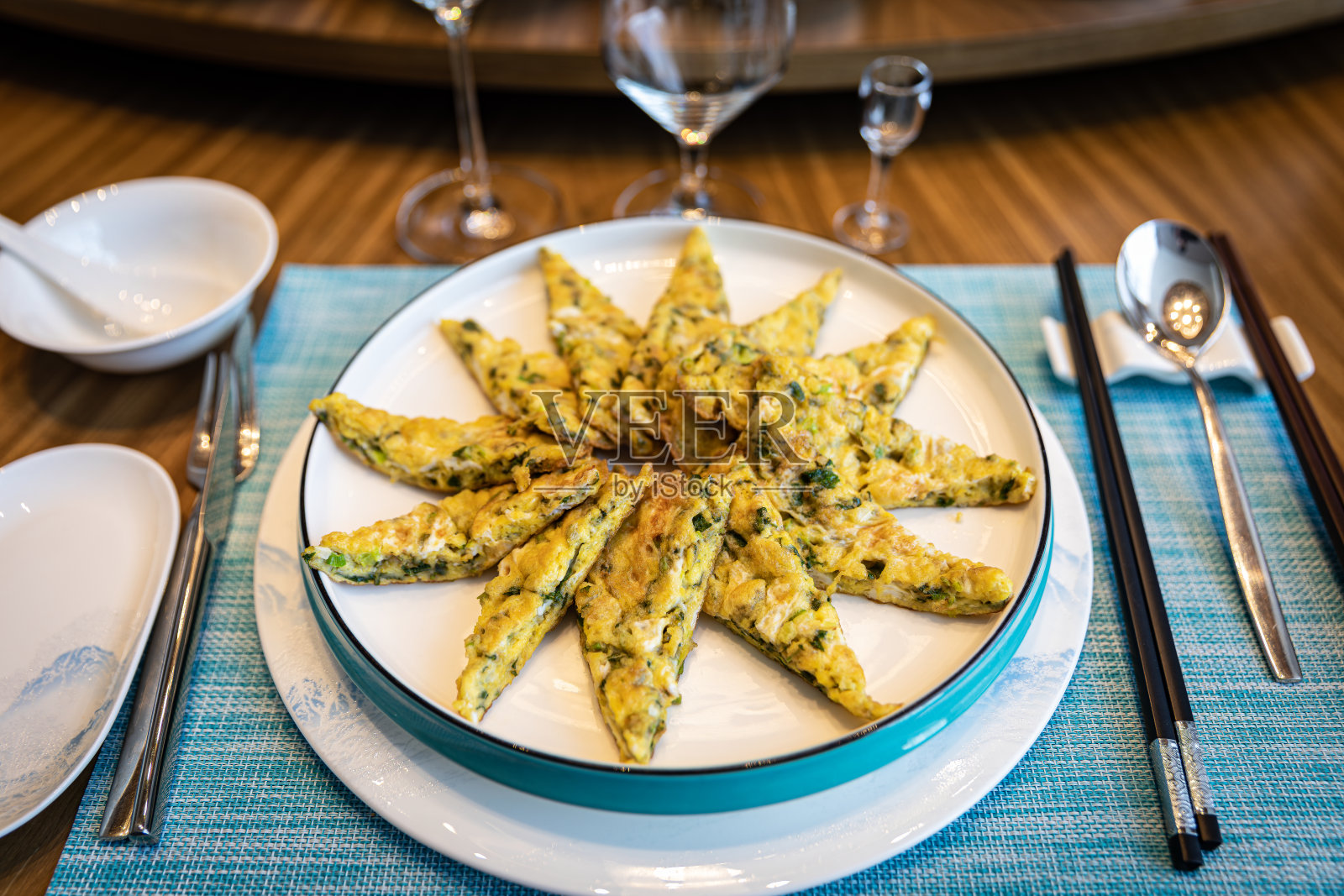 香椿煎蛋照片摄影图片