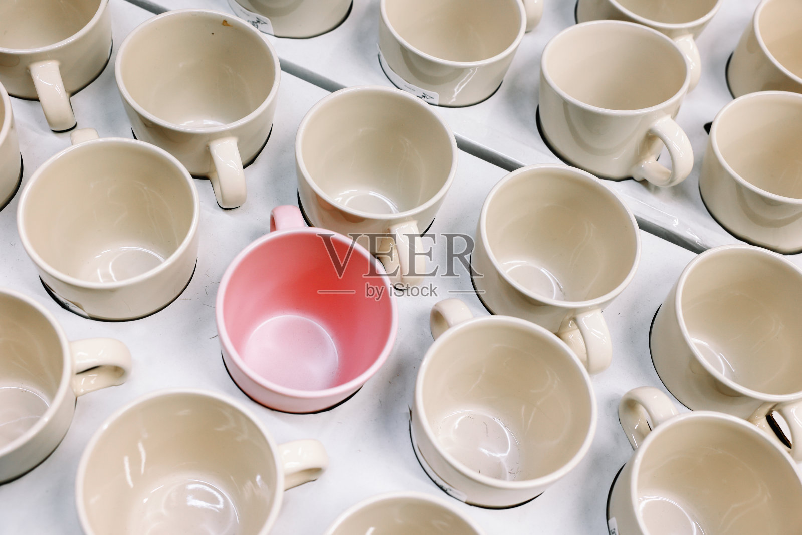 杯子在商店出售照片摄影图片