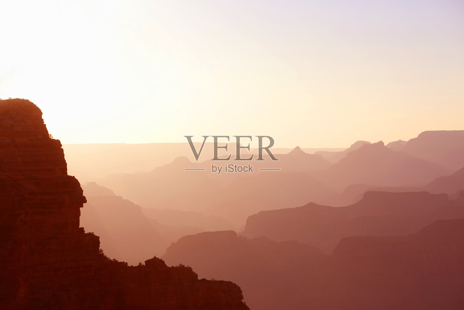 日落时沙漠景观的美景照片摄影图片