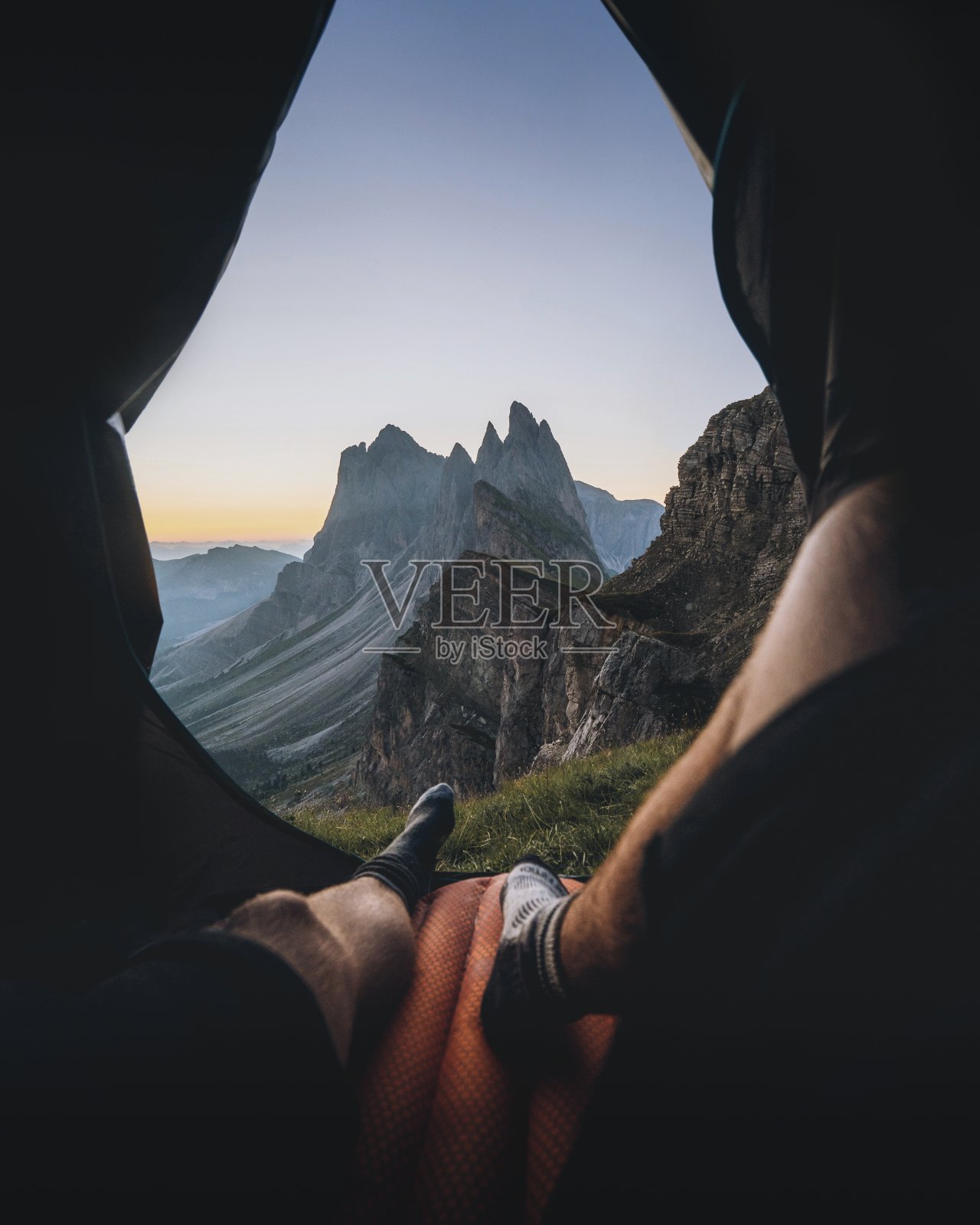 徒步前往意大利塞塞达阿尔卑斯山照片摄影图片