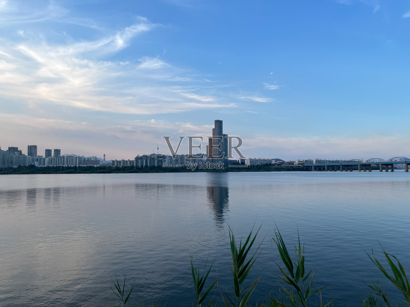 首尔汉江公寓和滨江公寓照片摄影图片