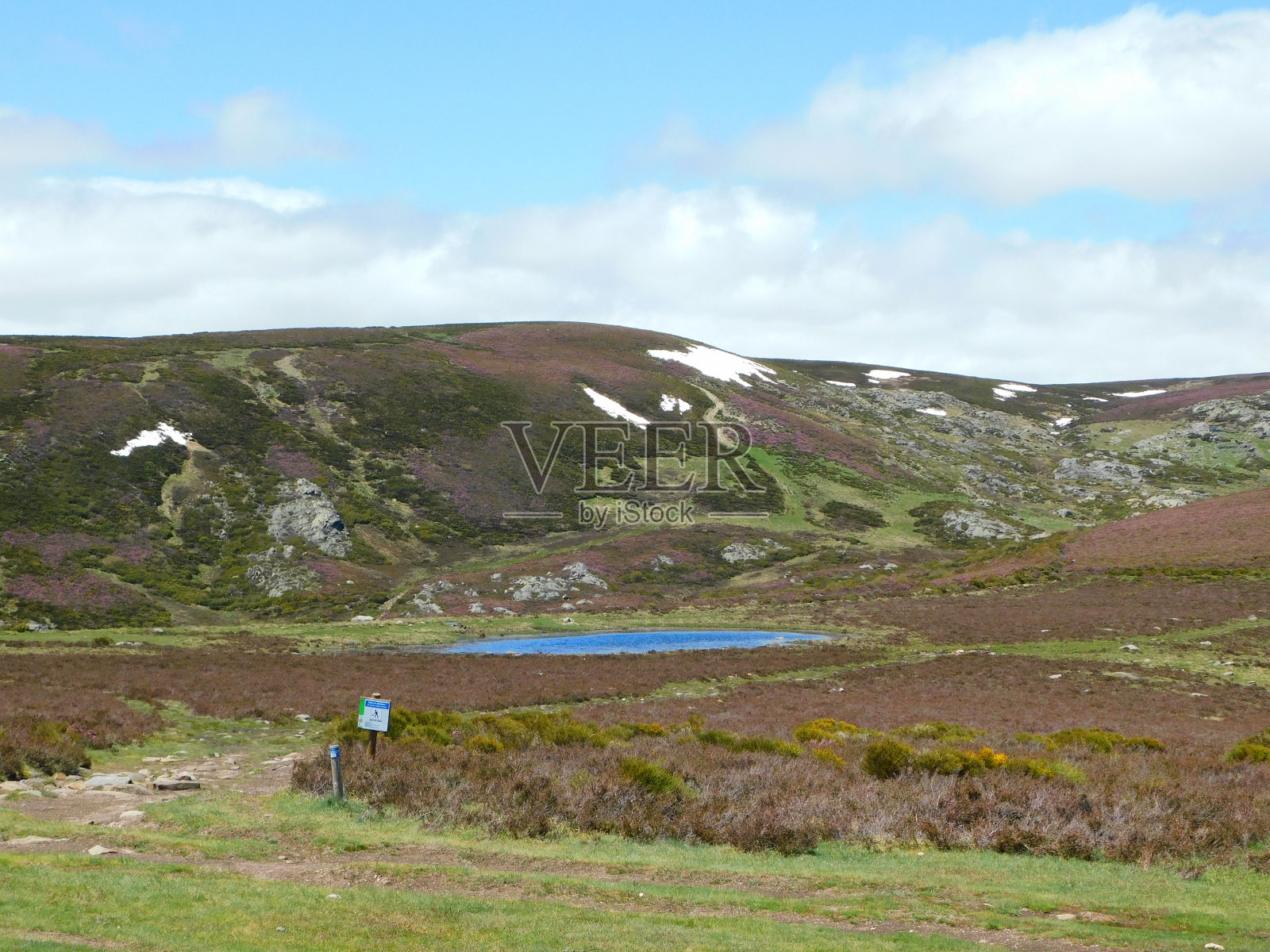 萨纳布里亚公园的佩斯泻湖照片摄影图片
