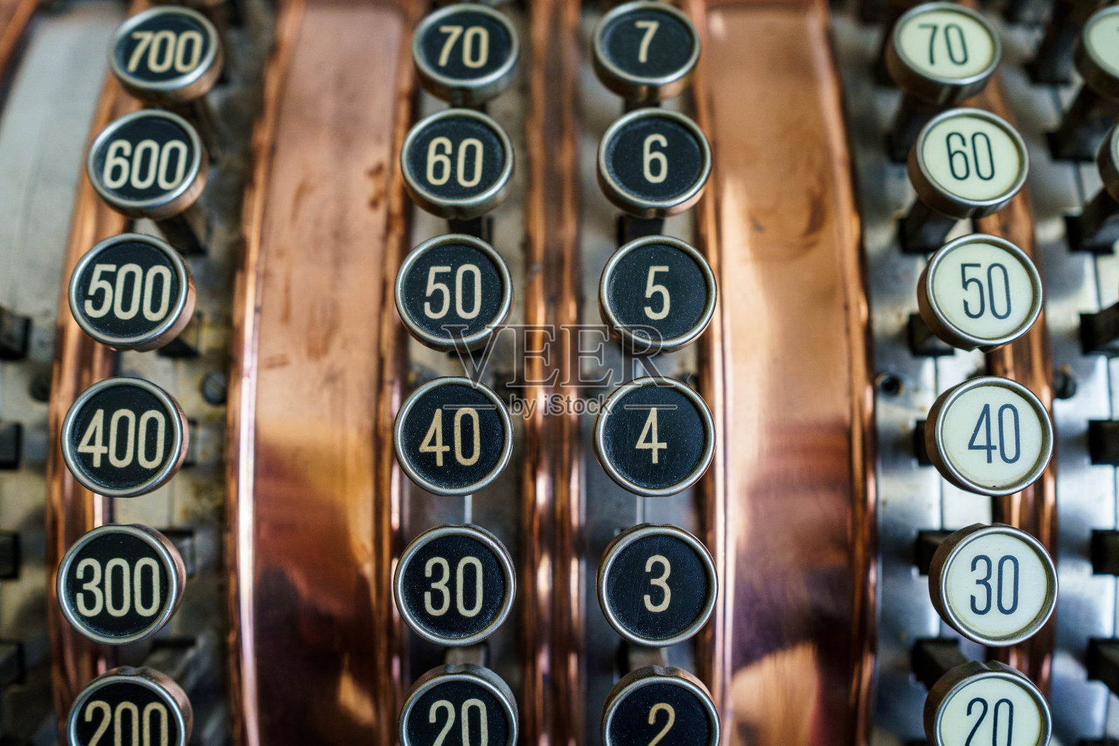 老式收银机的机械按钮照片摄影图片