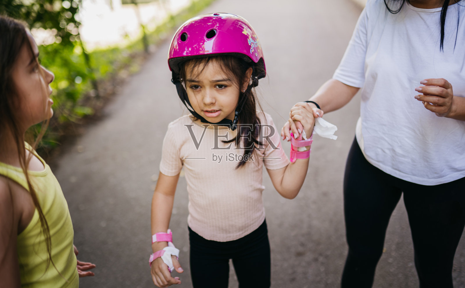 家庭和轮滑照片摄影图片