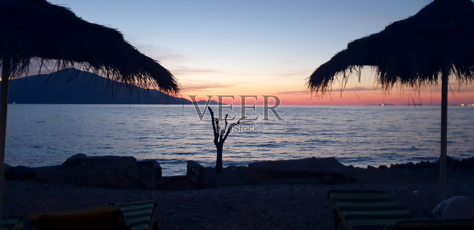 大自然的威严:徒步旅行和山地冒险照片摄影图片