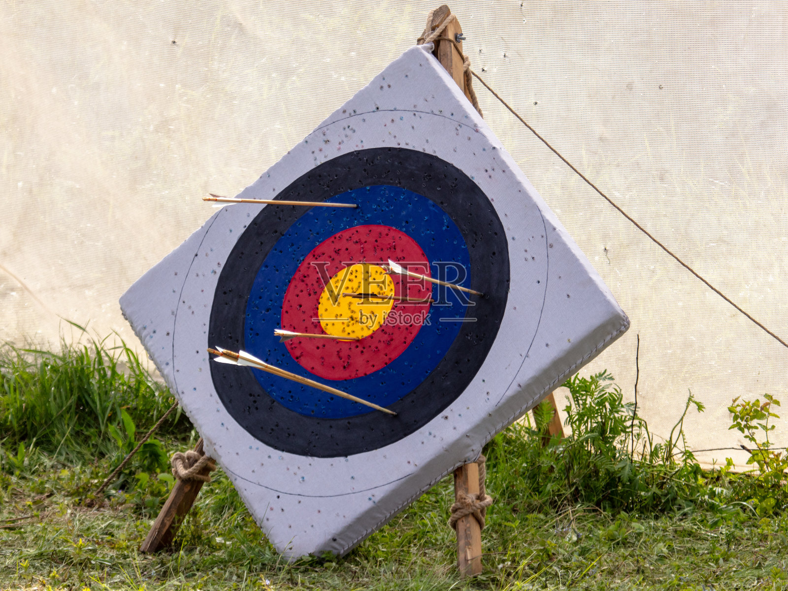 公园里的射箭靶照片摄影图片