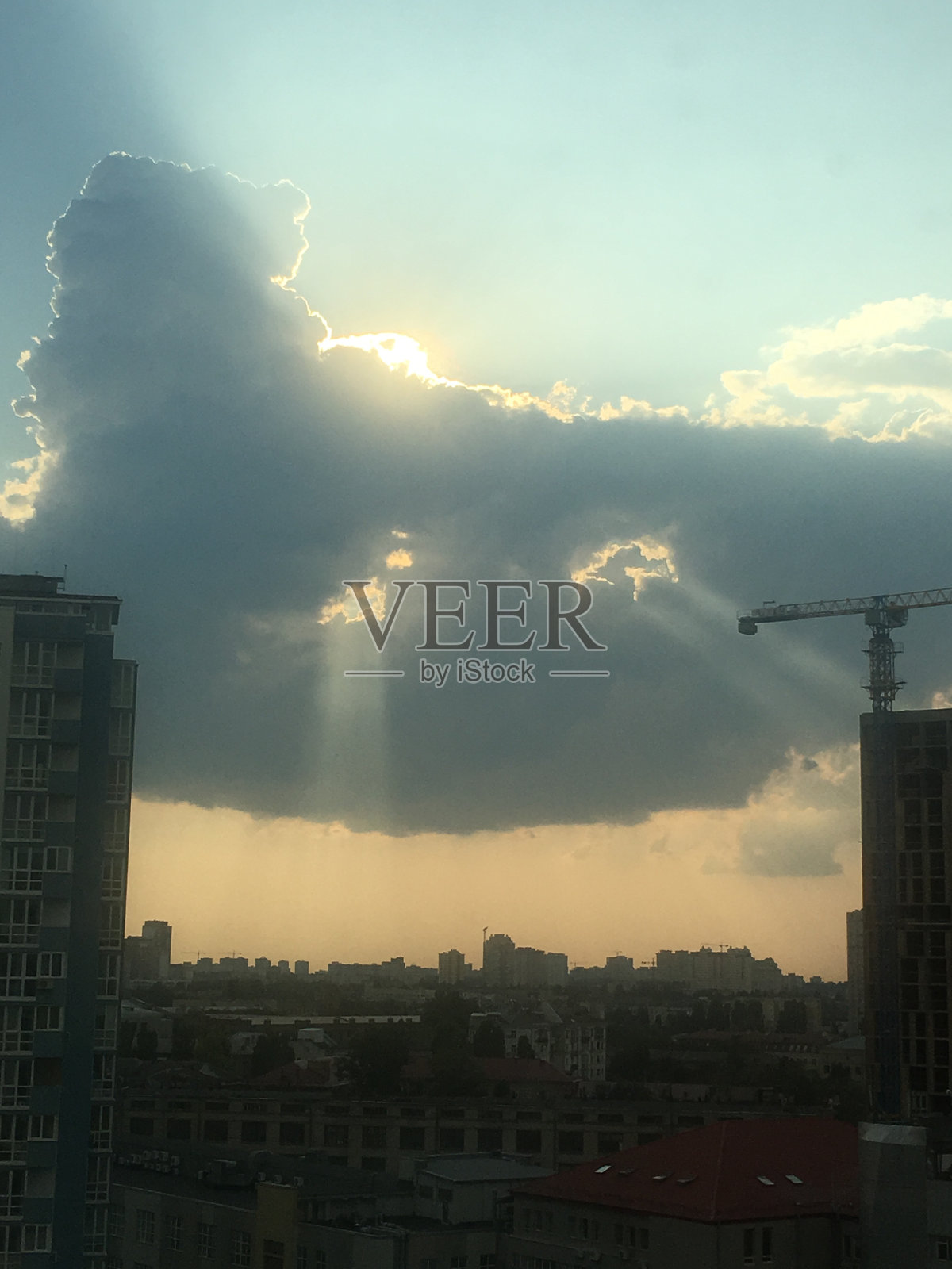 傍晚晚霞天空云城照片摄影图片