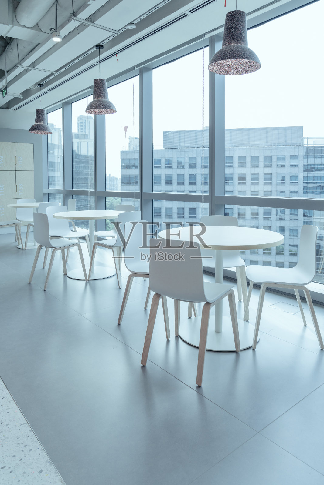 办公室里的现代休息区照片摄影图片