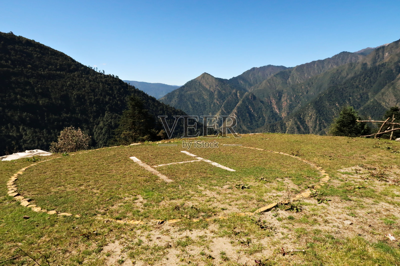 在萨勒里和卢卡之间的直升机平台,珠穆朗玛峰大本营徒步旅行,尼泊尔照片摄影图片