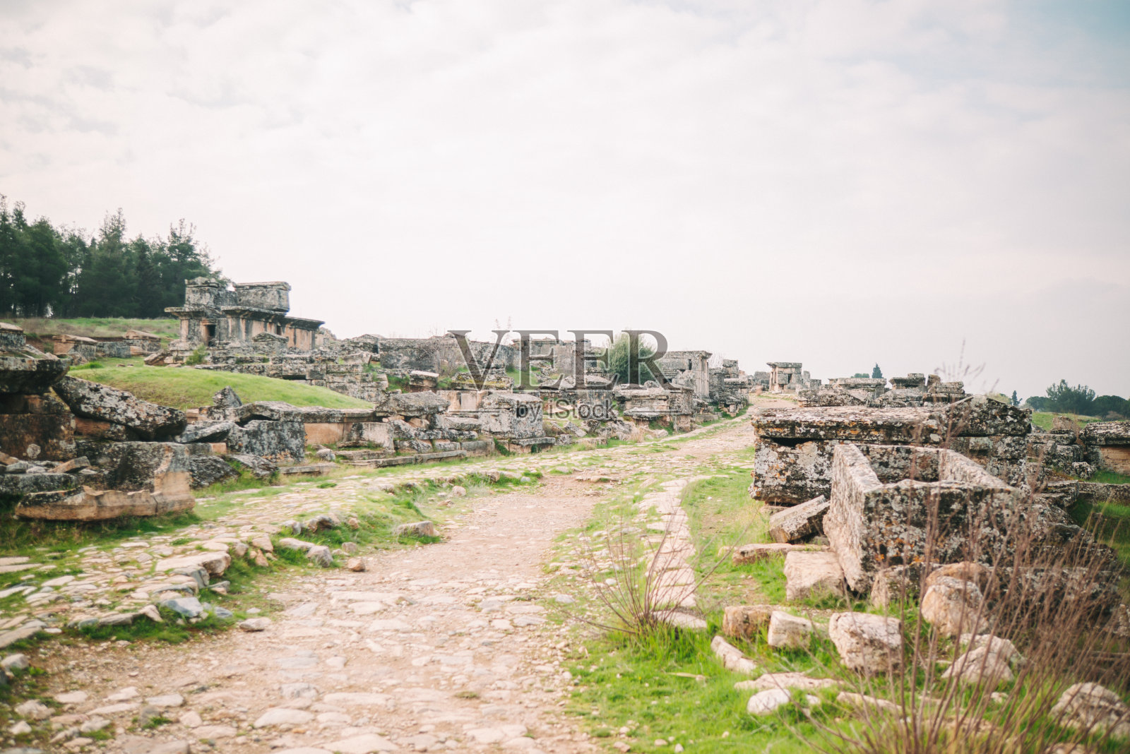 土耳其代尼兹利Pamukkale的希拉波利斯古城遗址照片摄影图片