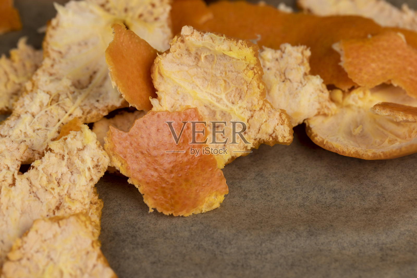 清洗和准备煮熟的橘子照片摄影图片