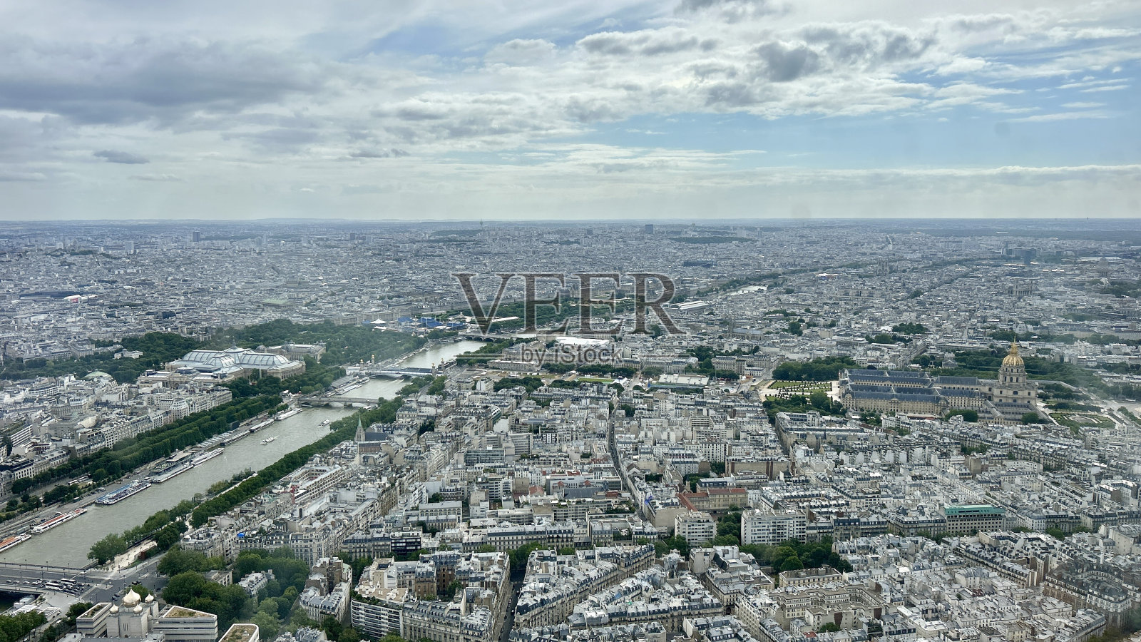 从埃菲尔铁塔上看照片摄影图片