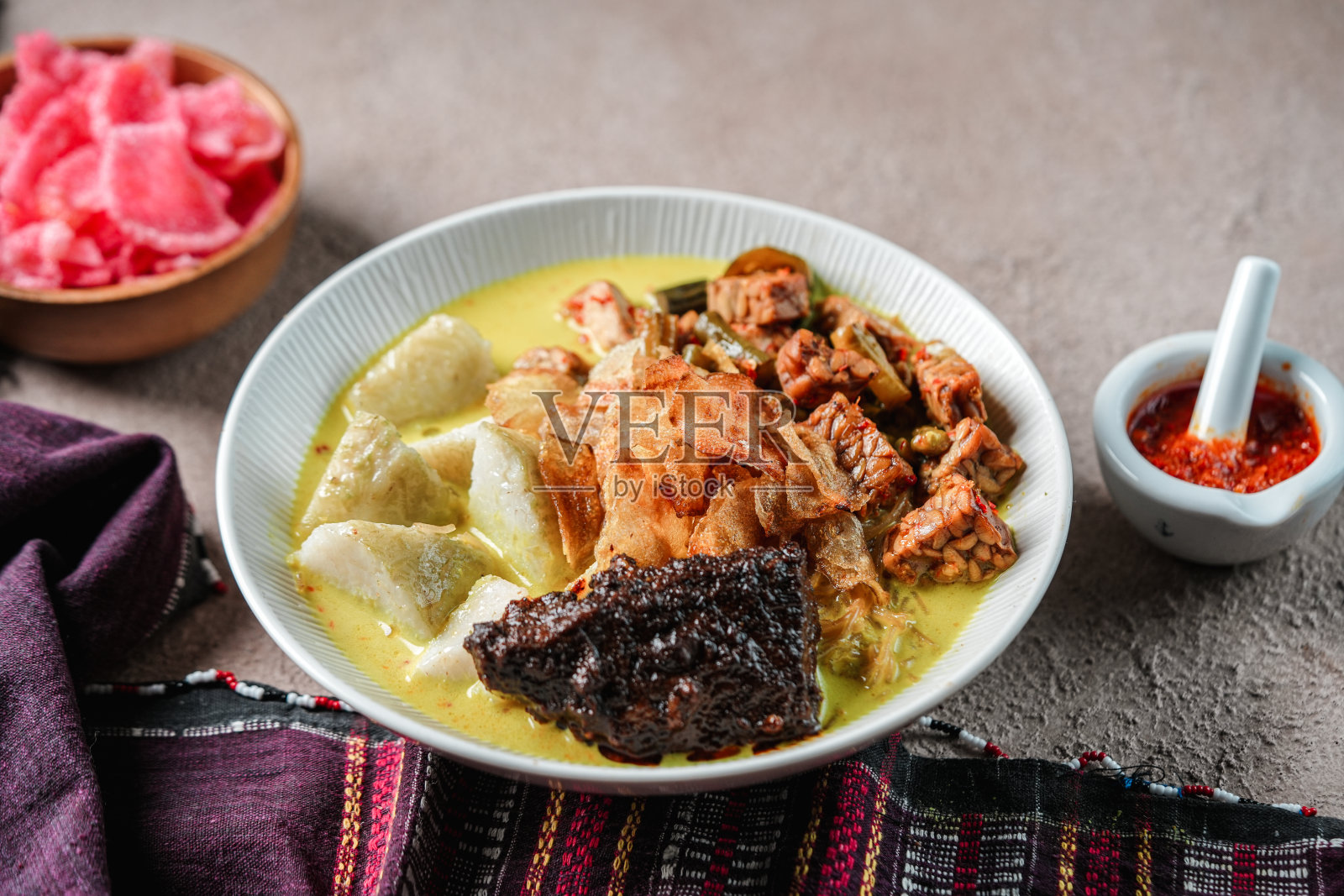 龙通年糕或蔬菜年糕照片摄影图片