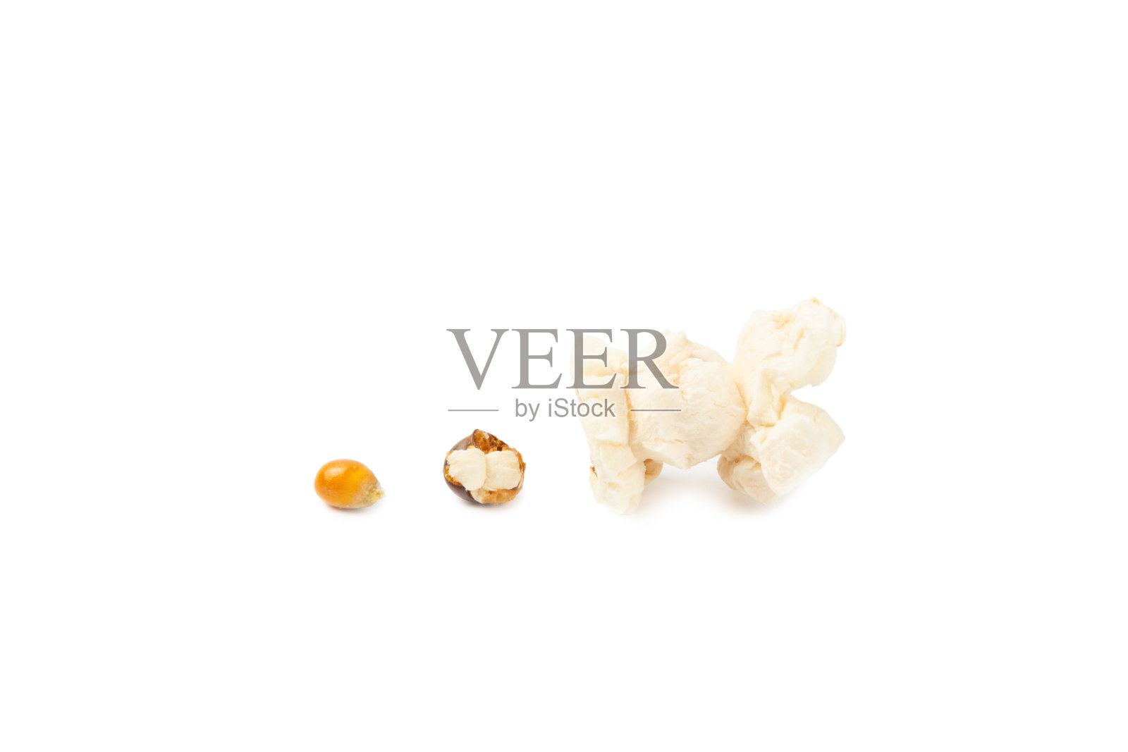 背景是美味的爆米花。电影院和娱乐的概念。有爆米花的电影之夜。奶酪和焦糖爆米花。美味的开胃菜,小吃。放文字的地方。副本的空间。横幅照片摄影图片