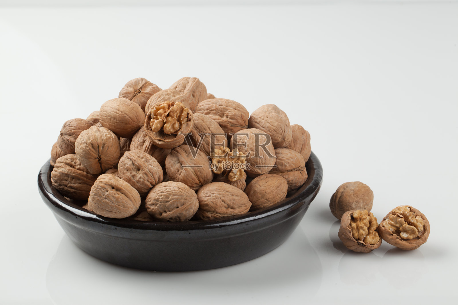 核桃树果实照片摄影图片