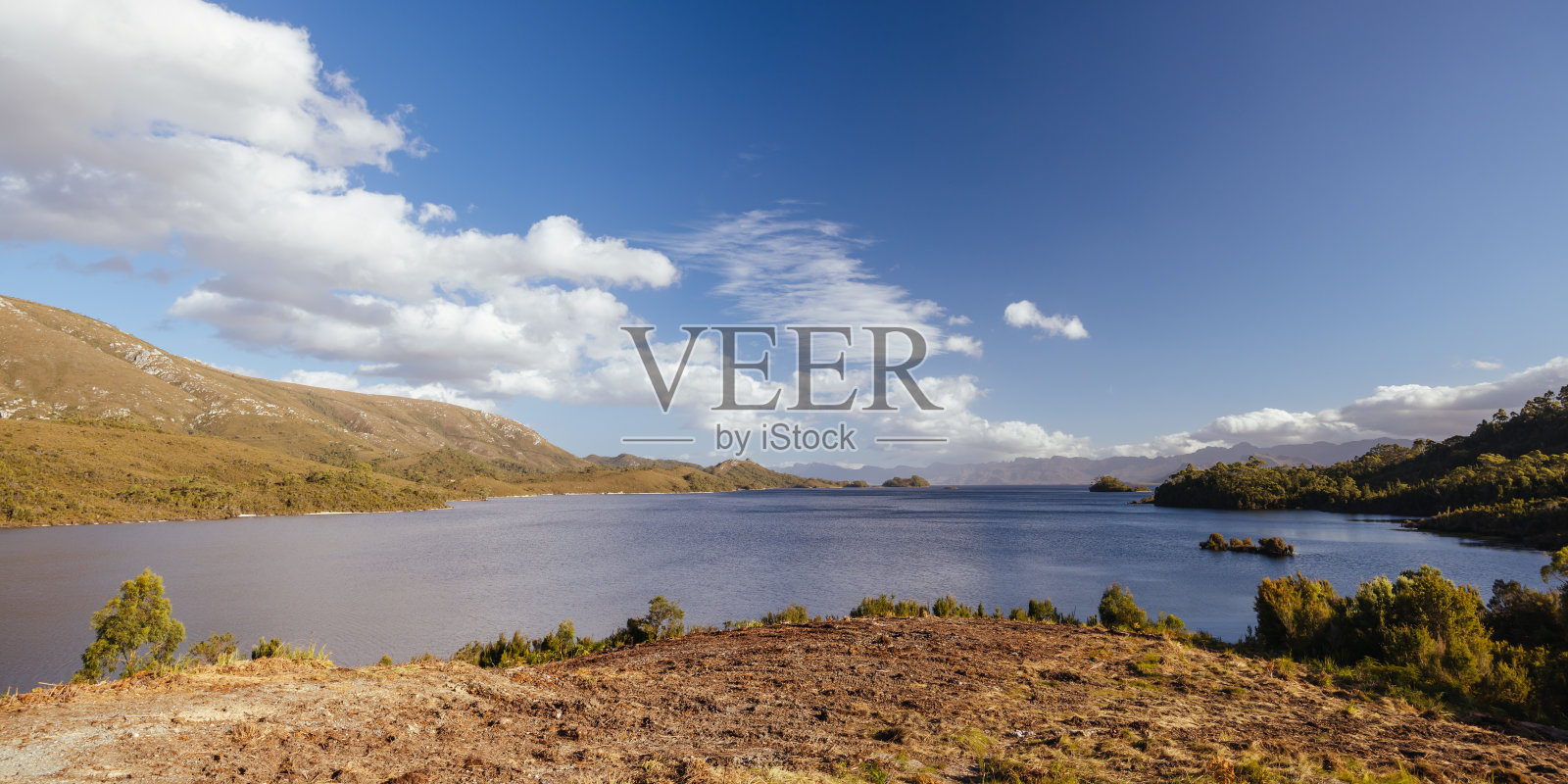 澳大利亚塔斯马尼亚的佩德湖景观照片摄影图片