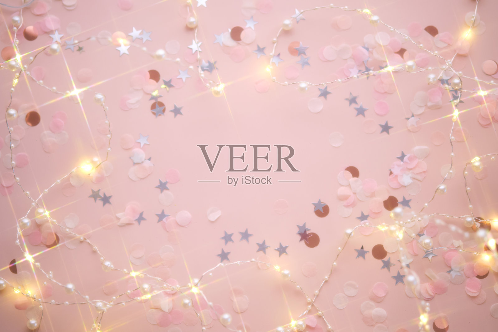 摘要新年和圣诞节粉红色的背景与地方为您的文字。照片摄影图片