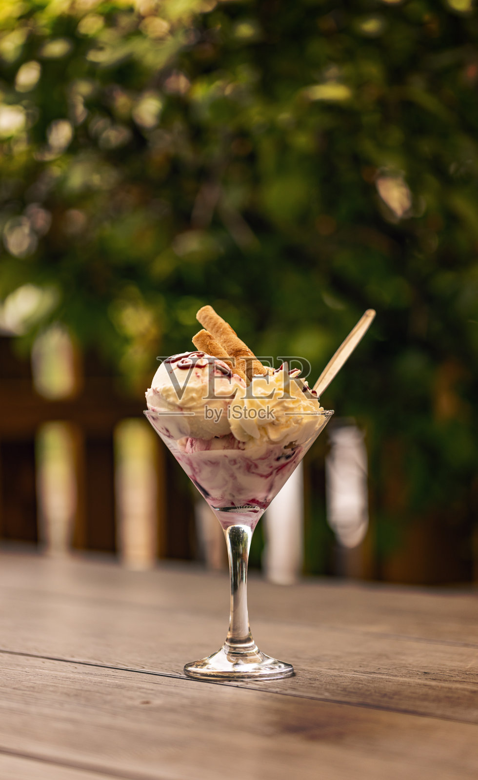 美味的冰淇淋甜点照片摄影图片