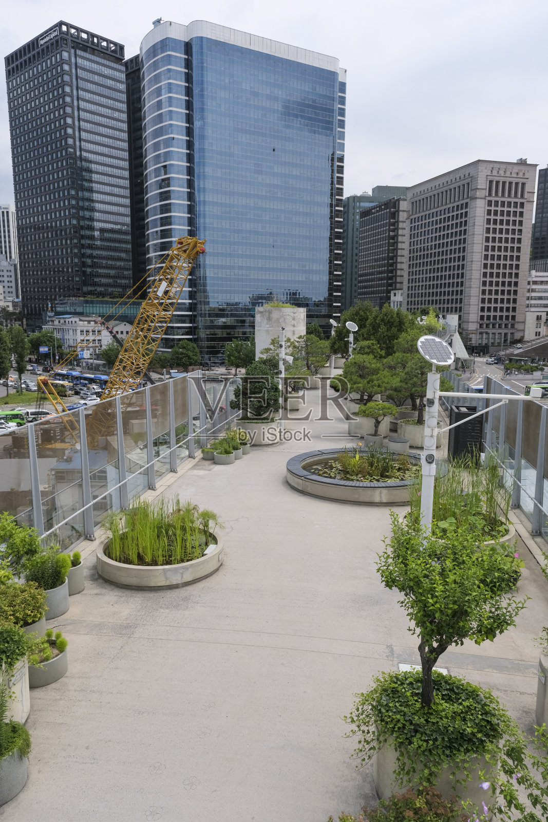 首尔站步行街照片摄影图片