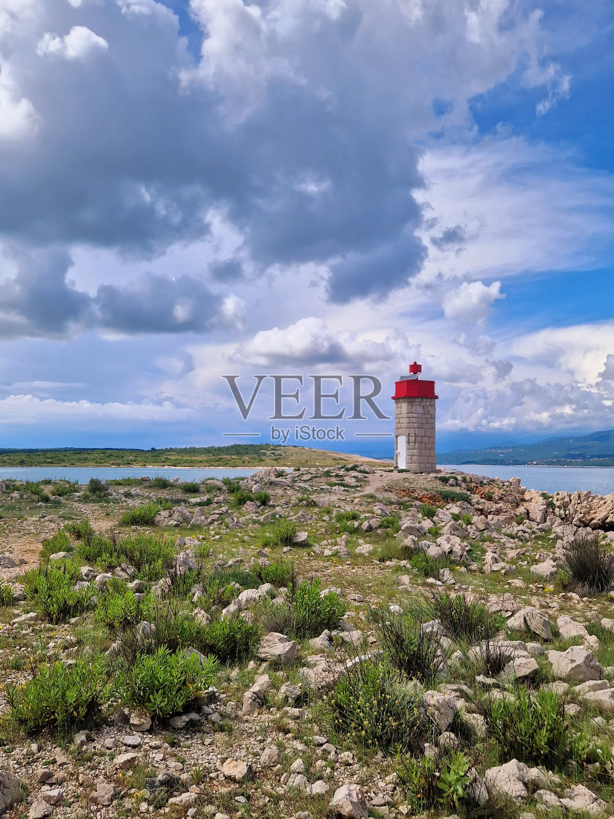 克里姆诺岛附近的灯塔照片摄影图片