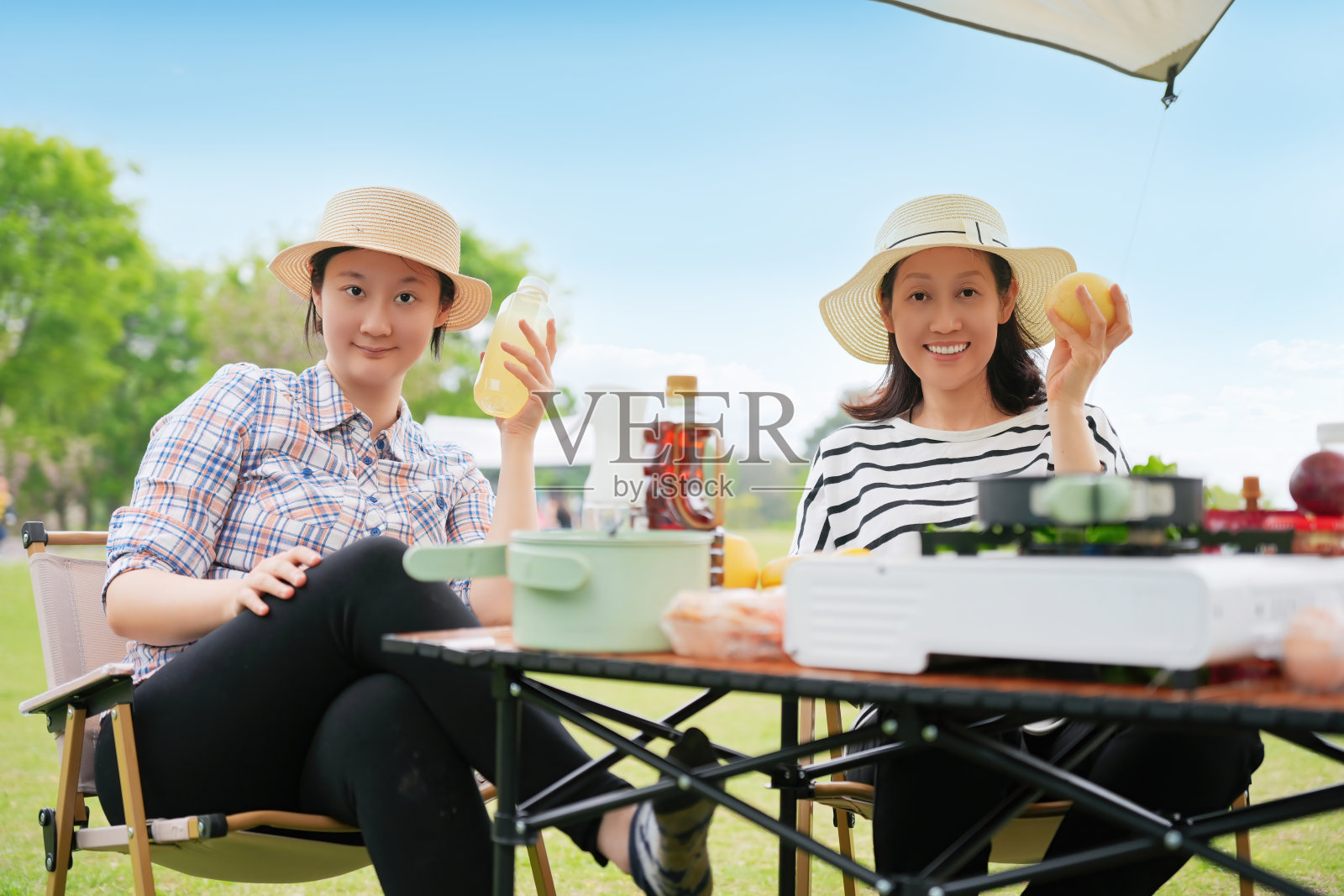 户外休闲与便携式炊具照片摄影图片