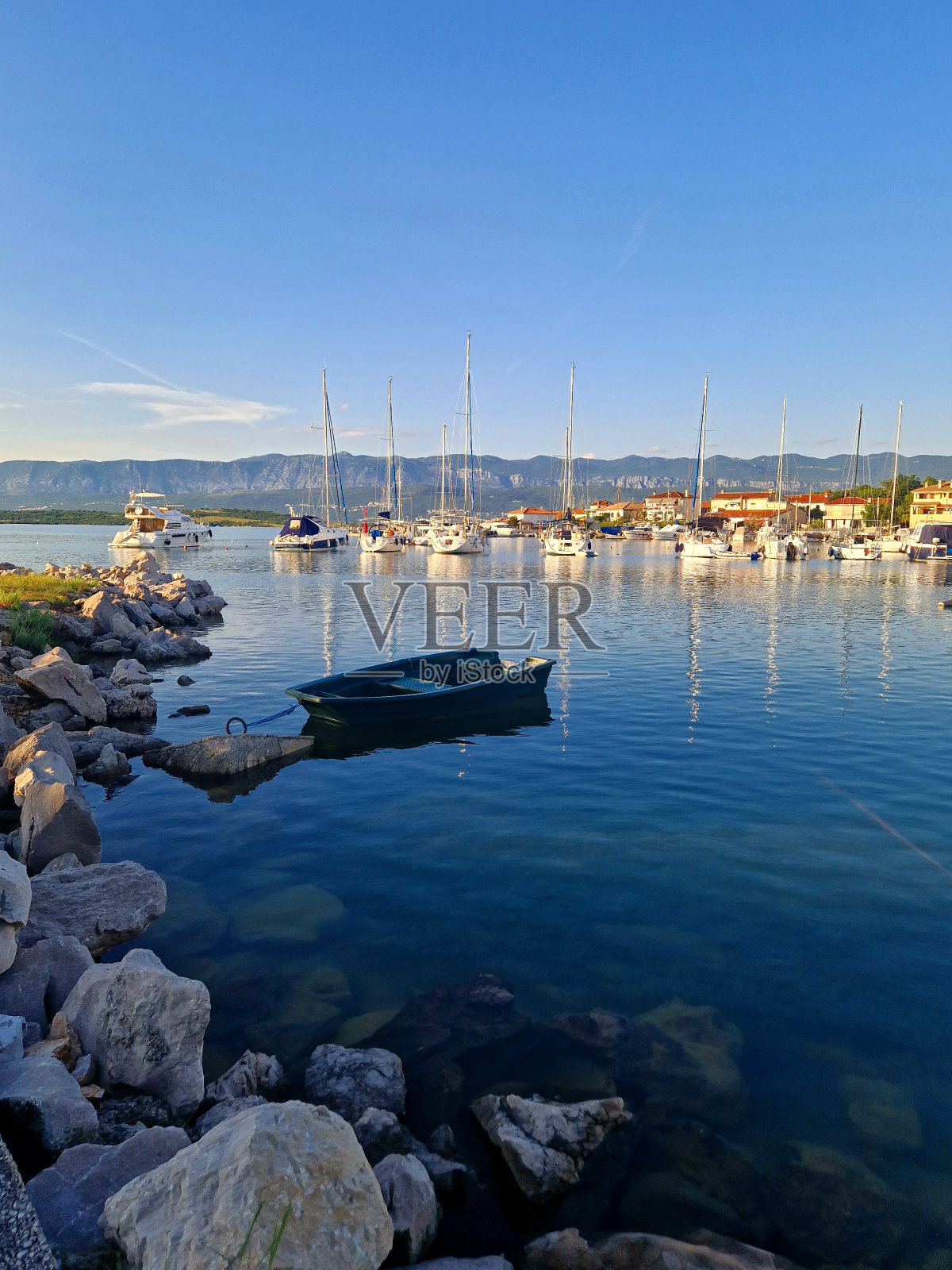 克里姆诺岛附近的海滩照片摄影图片