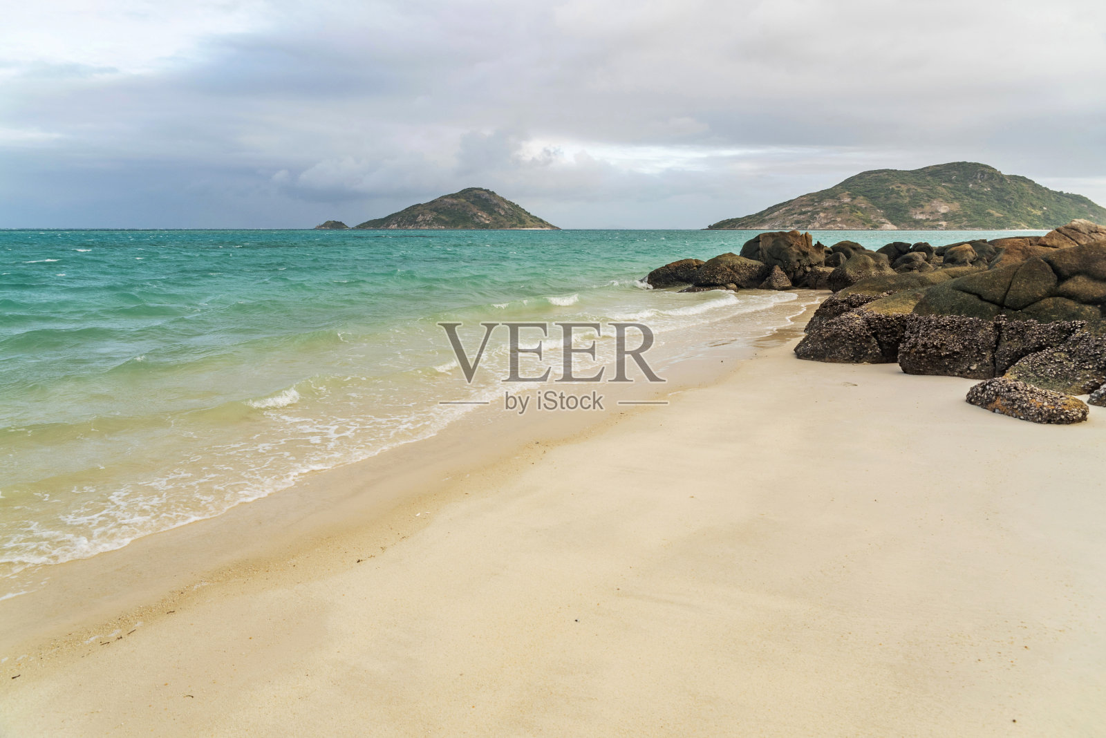澳大利亚蜥蜴岛蓝色泻湖湾,风景如画的热带金色沙滩,绿松石般的海水。照片摄影图片