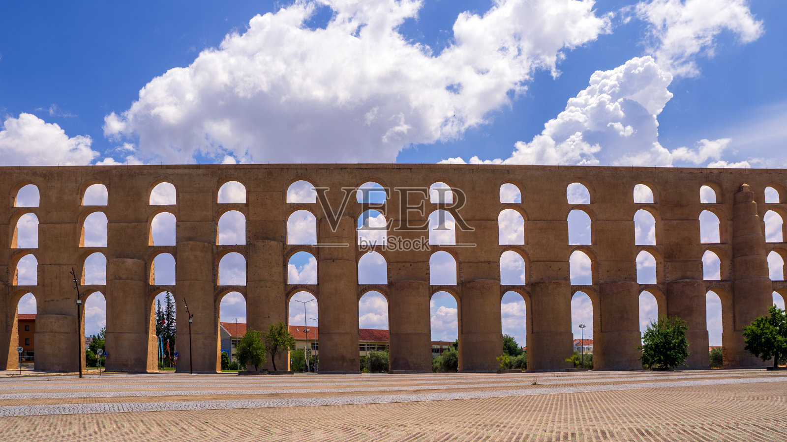 中世纪的石质渡槽照片摄影图片