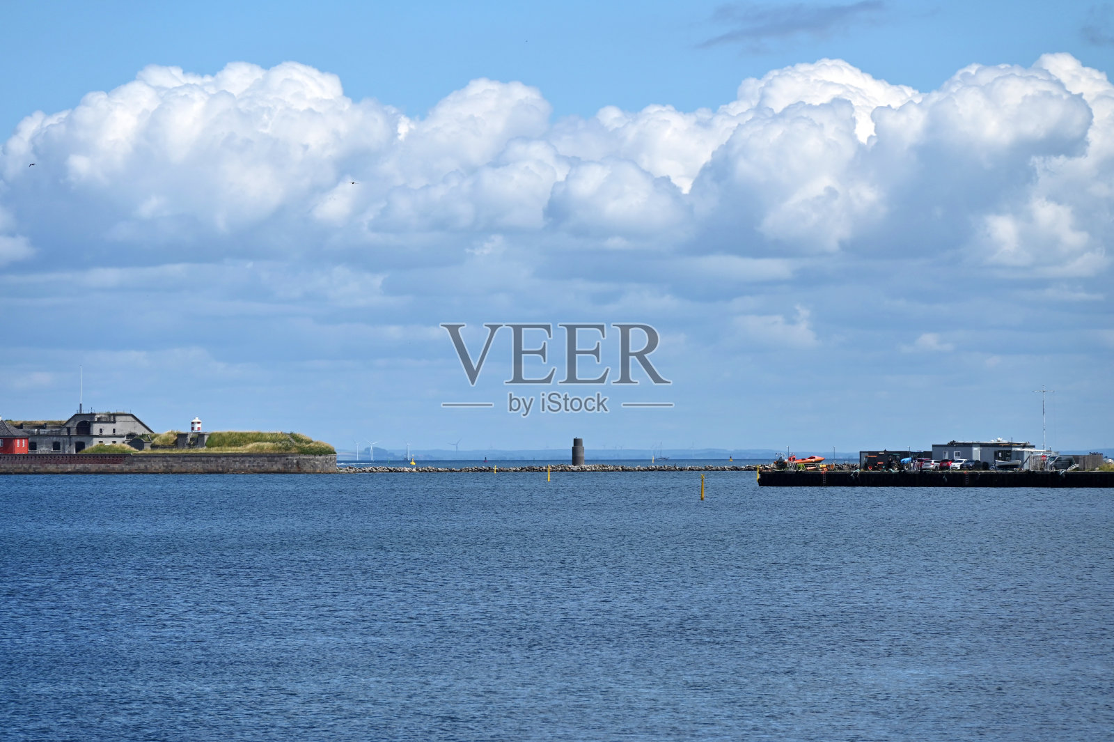 哥本哈根港的景色照片摄影图片