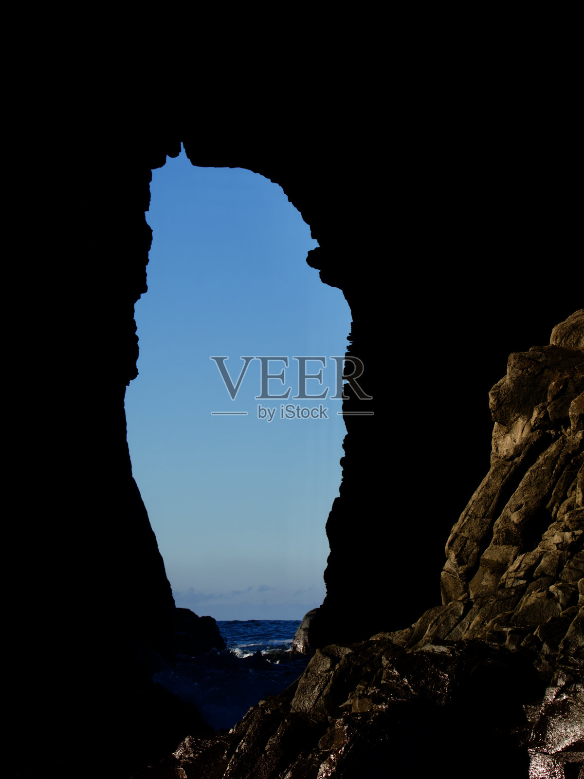 布朗尼岛海岸岩层照片摄影图片