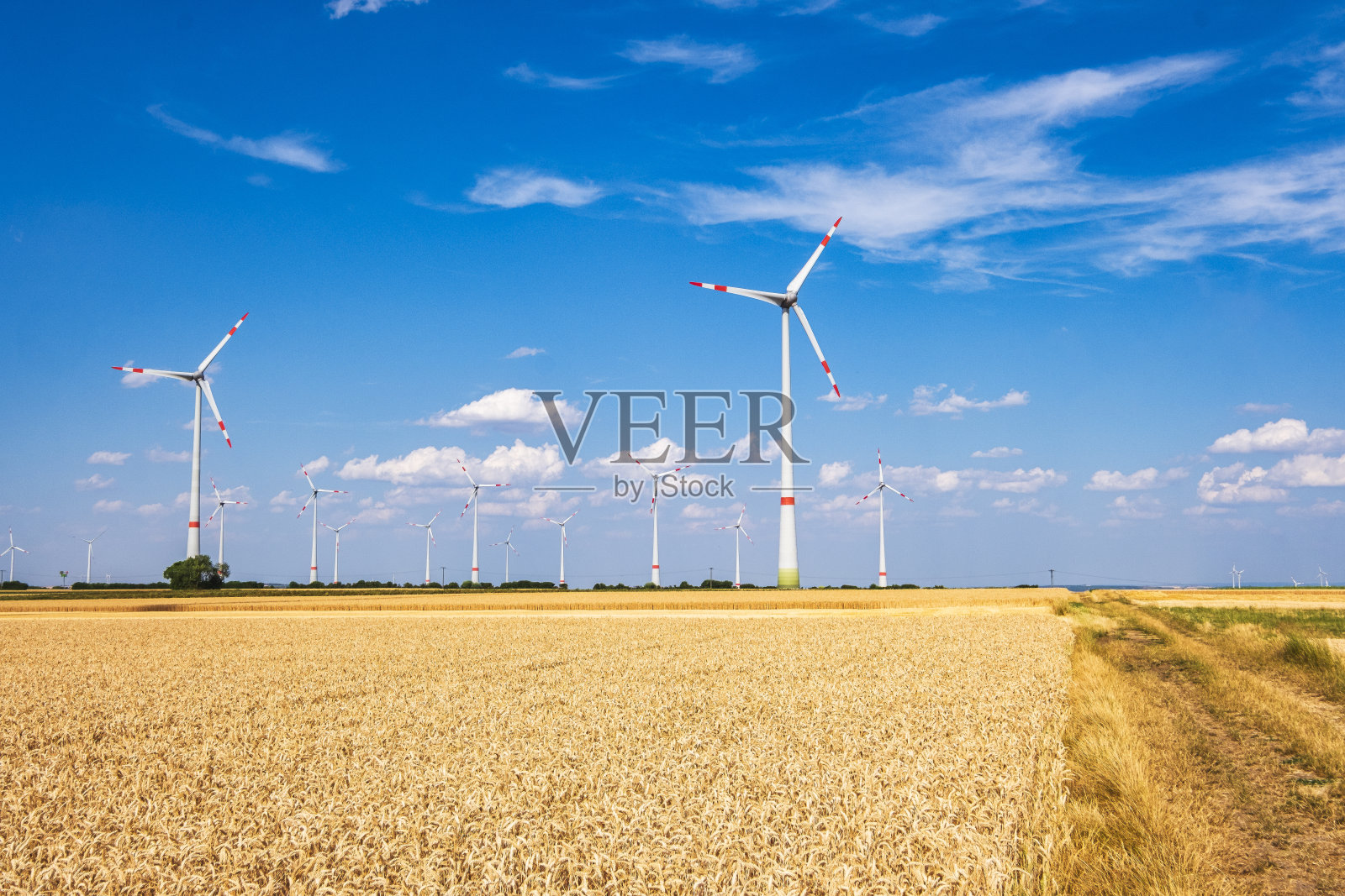 风能和农业照片摄影图片