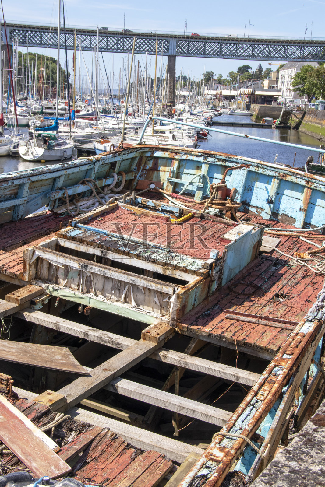 渔船失事照片摄影图片