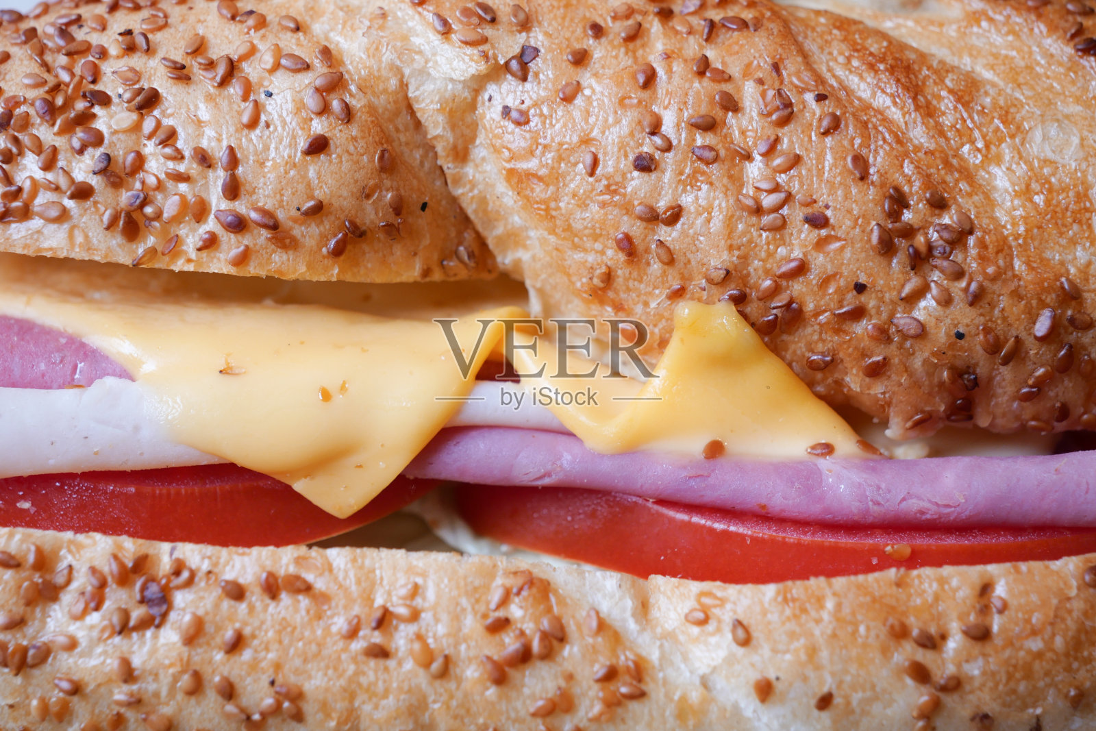 传统火腿芝士三明治,芝麻面包,新鲜食材照片摄影图片