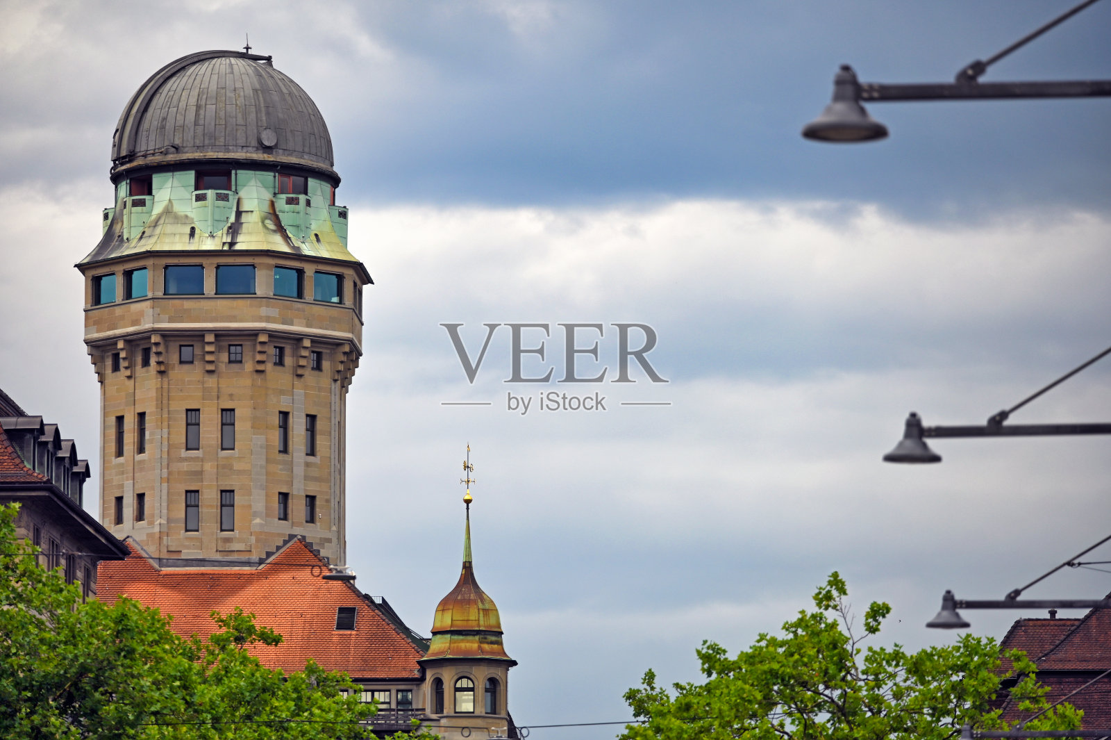 瑞士苏黎世乌拉尼亚天文台塔照片摄影图片