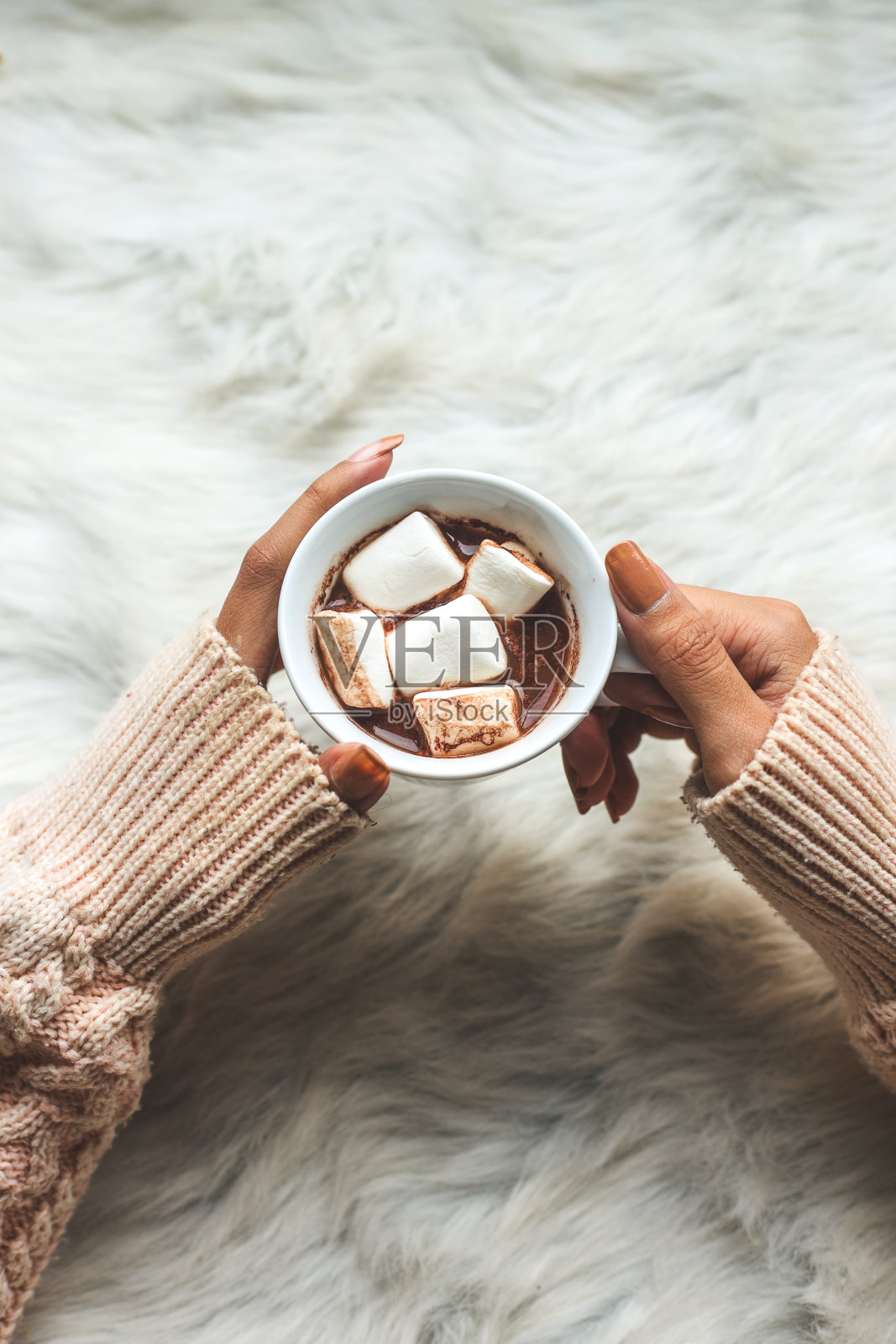 在家享受饮品照片摄影图片