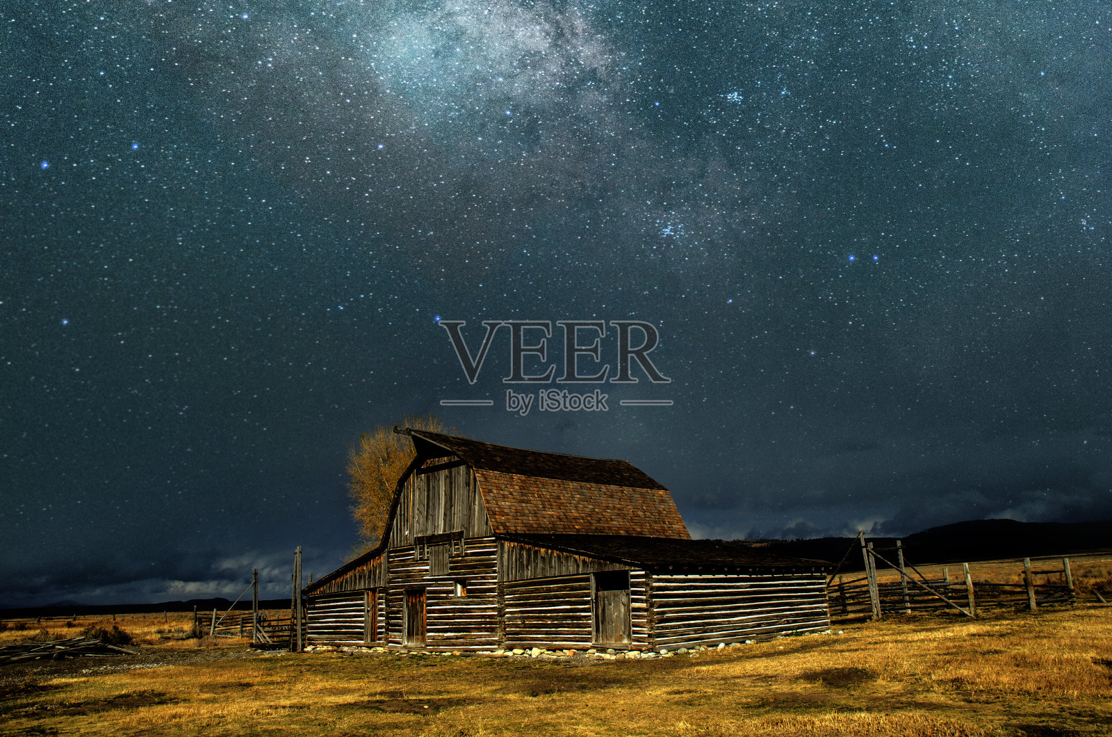 美国怀俄明州大提顿国家公园的提顿山脉摩门教街历史街区的星空摄影照片摄影图片