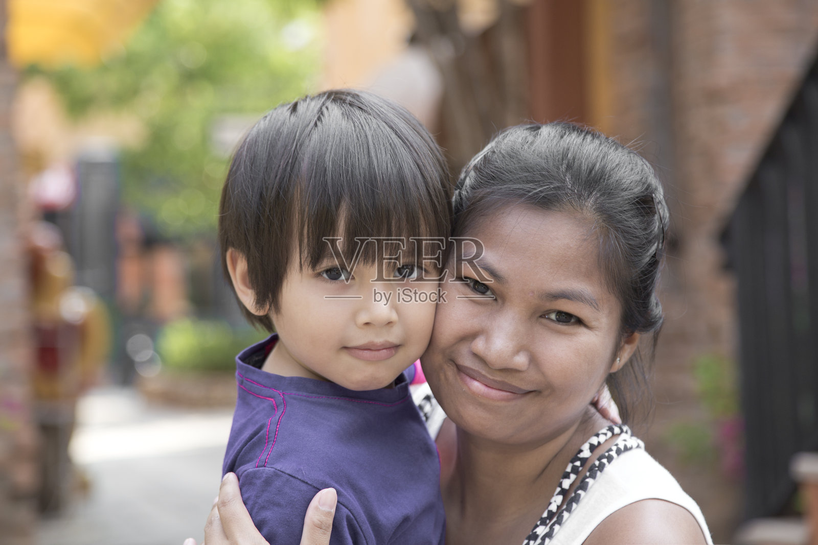 母亲和孩子的肖像照片摄影图片