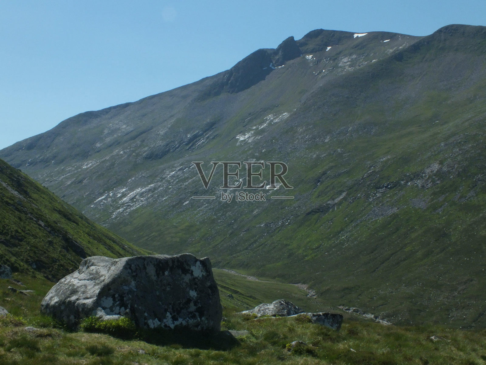 从格伦尼维斯山脉眺望照片摄影图片