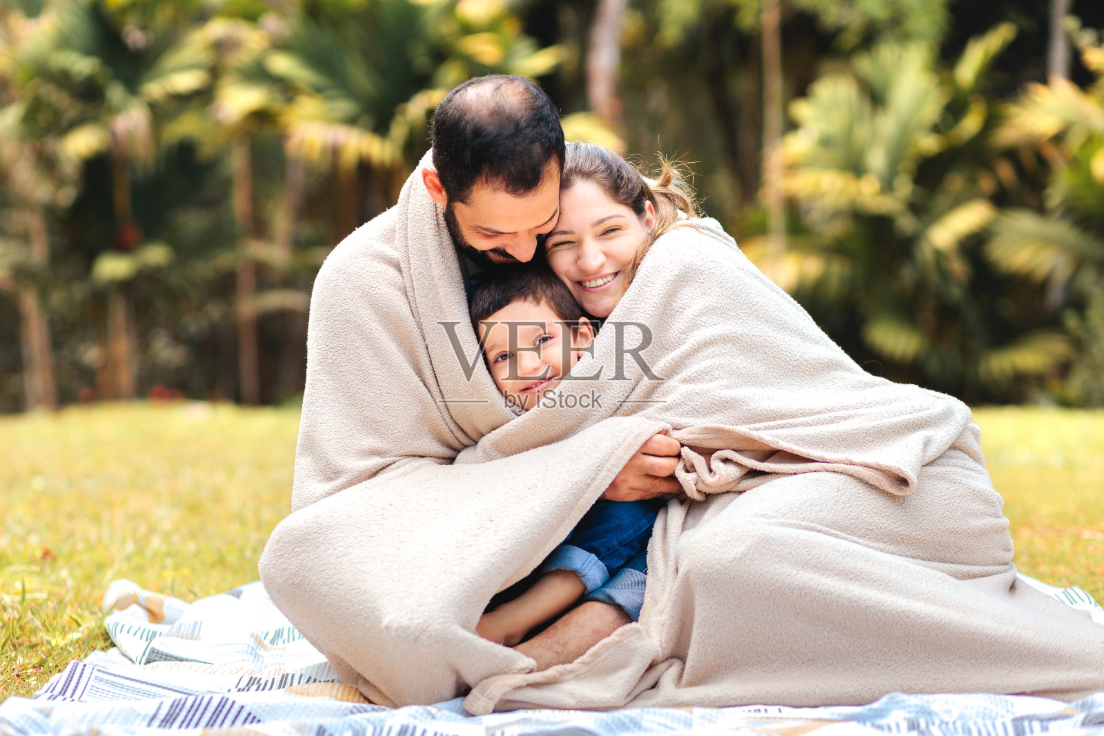 家人在一起,充满爱照片摄影图片