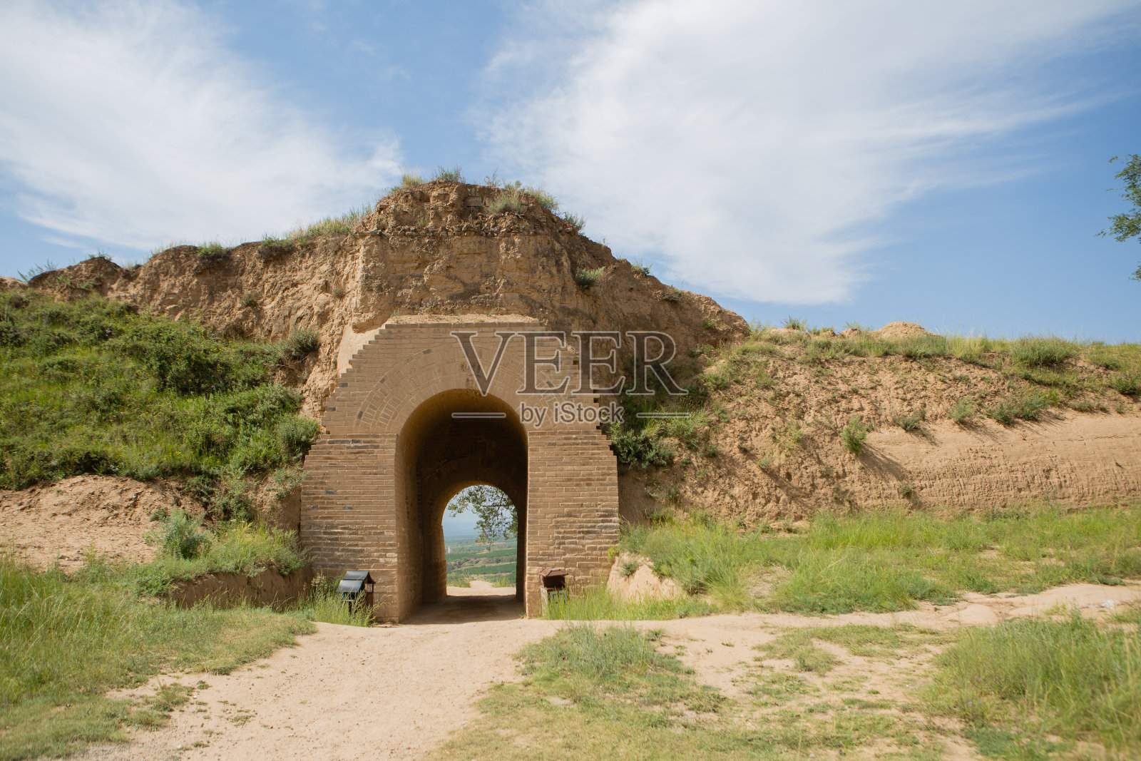 明朝长城遗址照片摄影图片