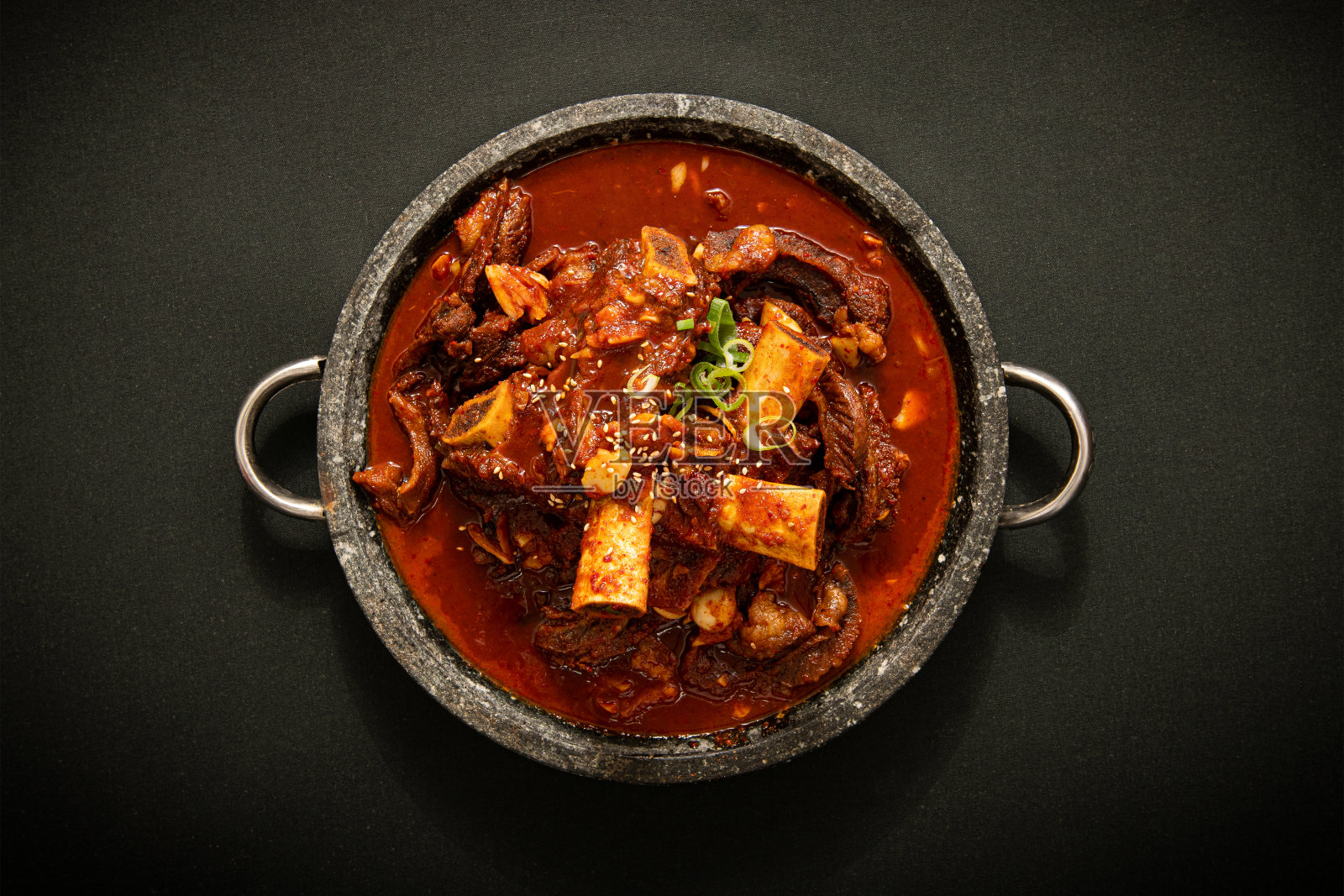 红烧麻辣排骨照片摄影图片