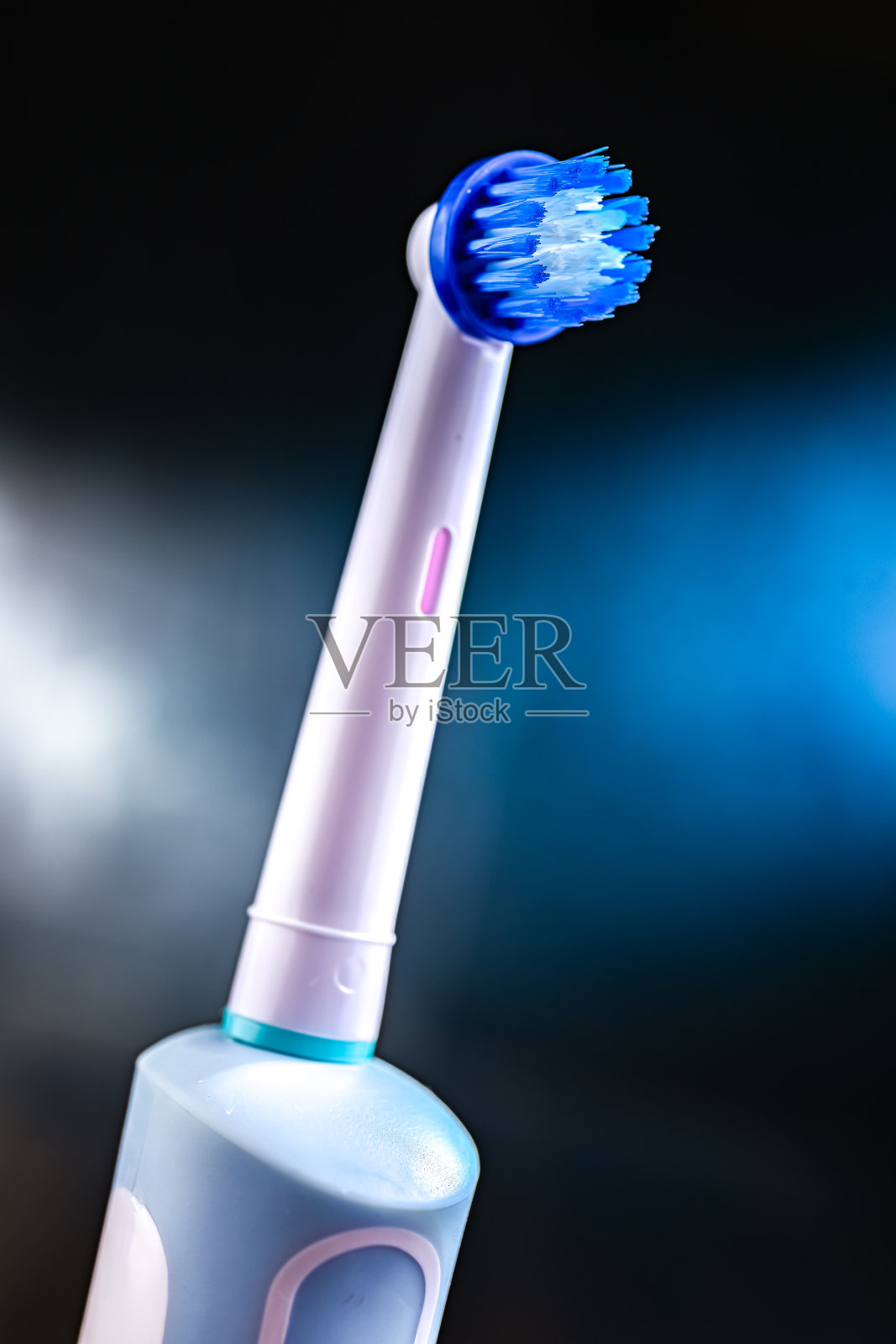 可充电电动牙刷。口腔卫生照片摄影图片