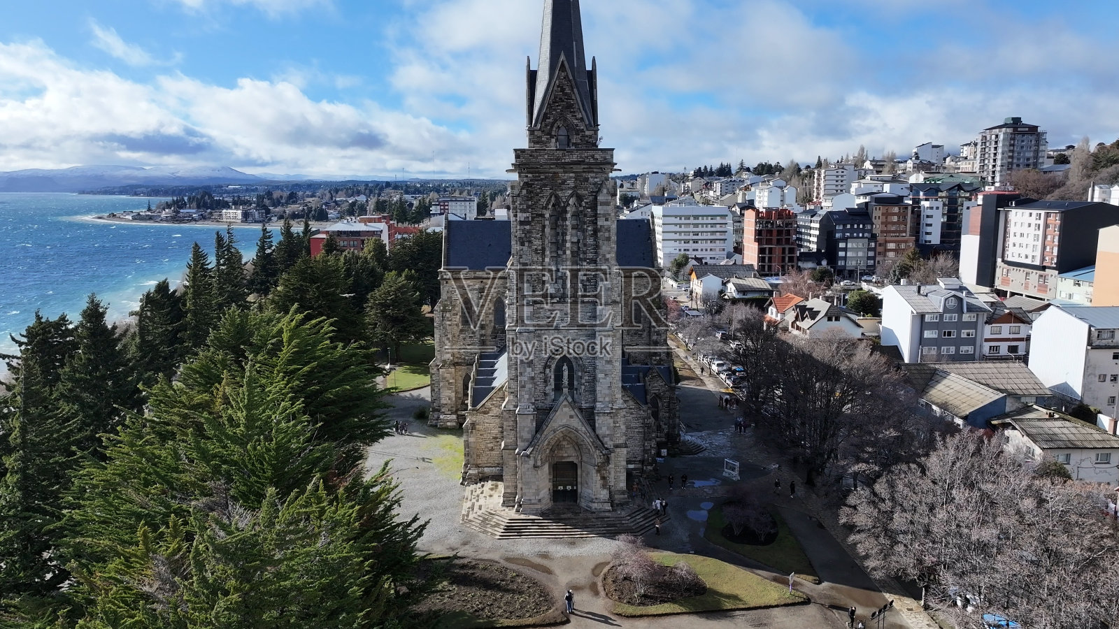 巴里洛切大教堂位于阿根廷里奥内格罗的巴里洛切。照片摄影图片