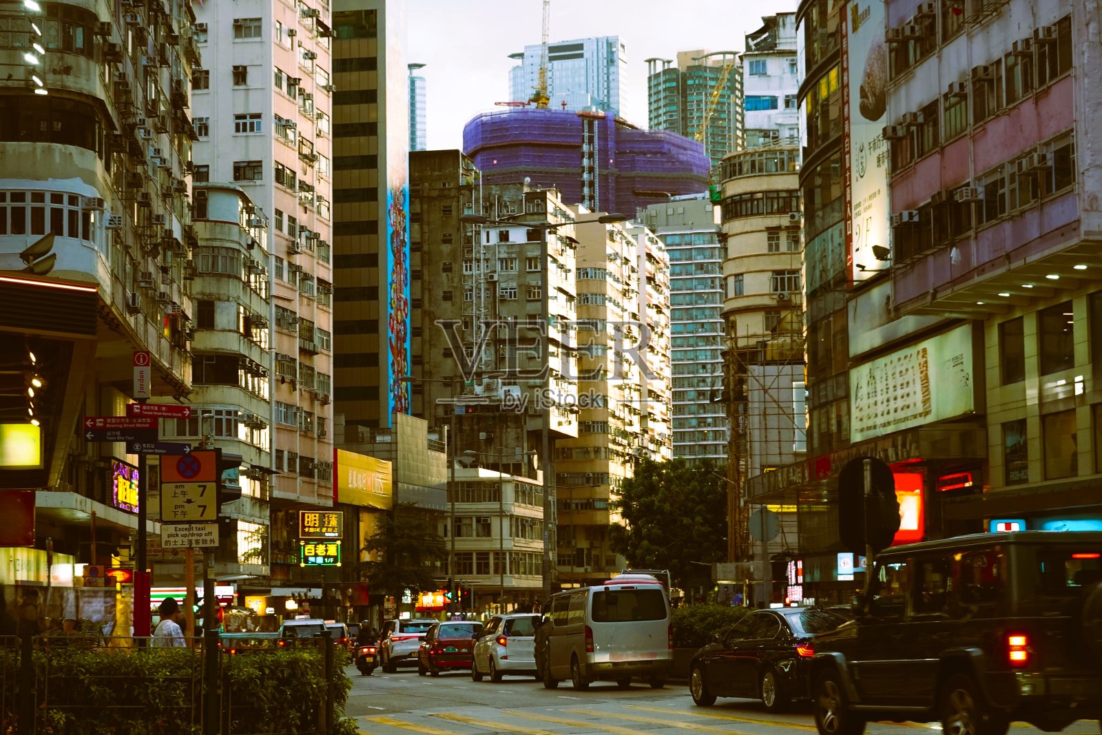 城市的夜晚照片摄影图片