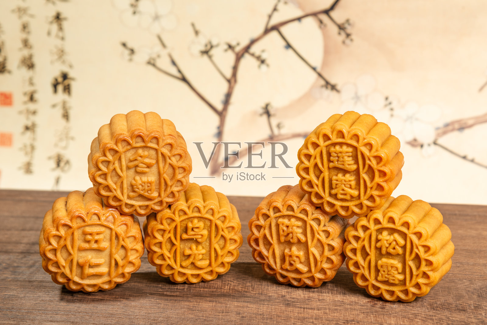 中秋节特色传统食品手工月饼拍摄工作室特写照片摄影图片