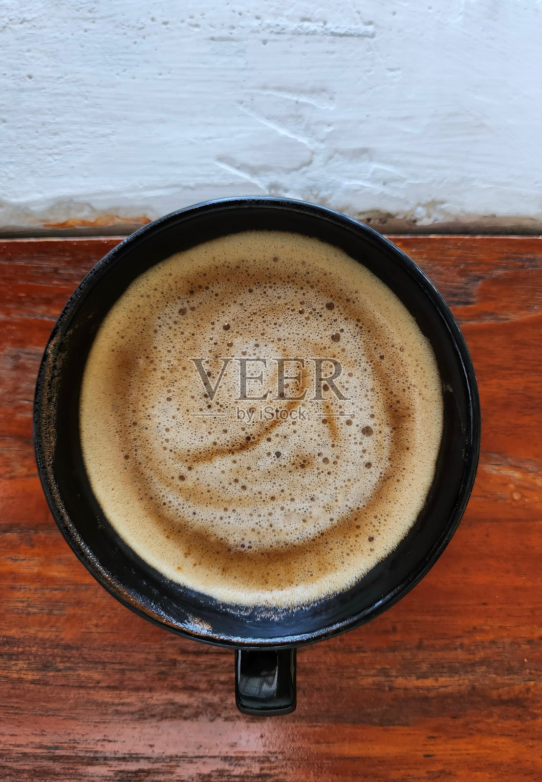 木底牛奶拿铁咖啡照片摄影图片