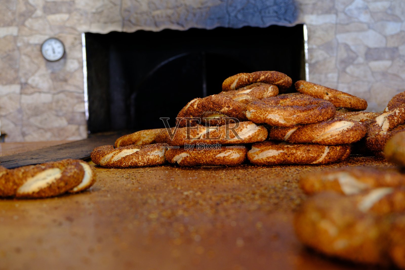 著名的土特铁和铁就是在这里制作的石制烤炉照片摄影图片