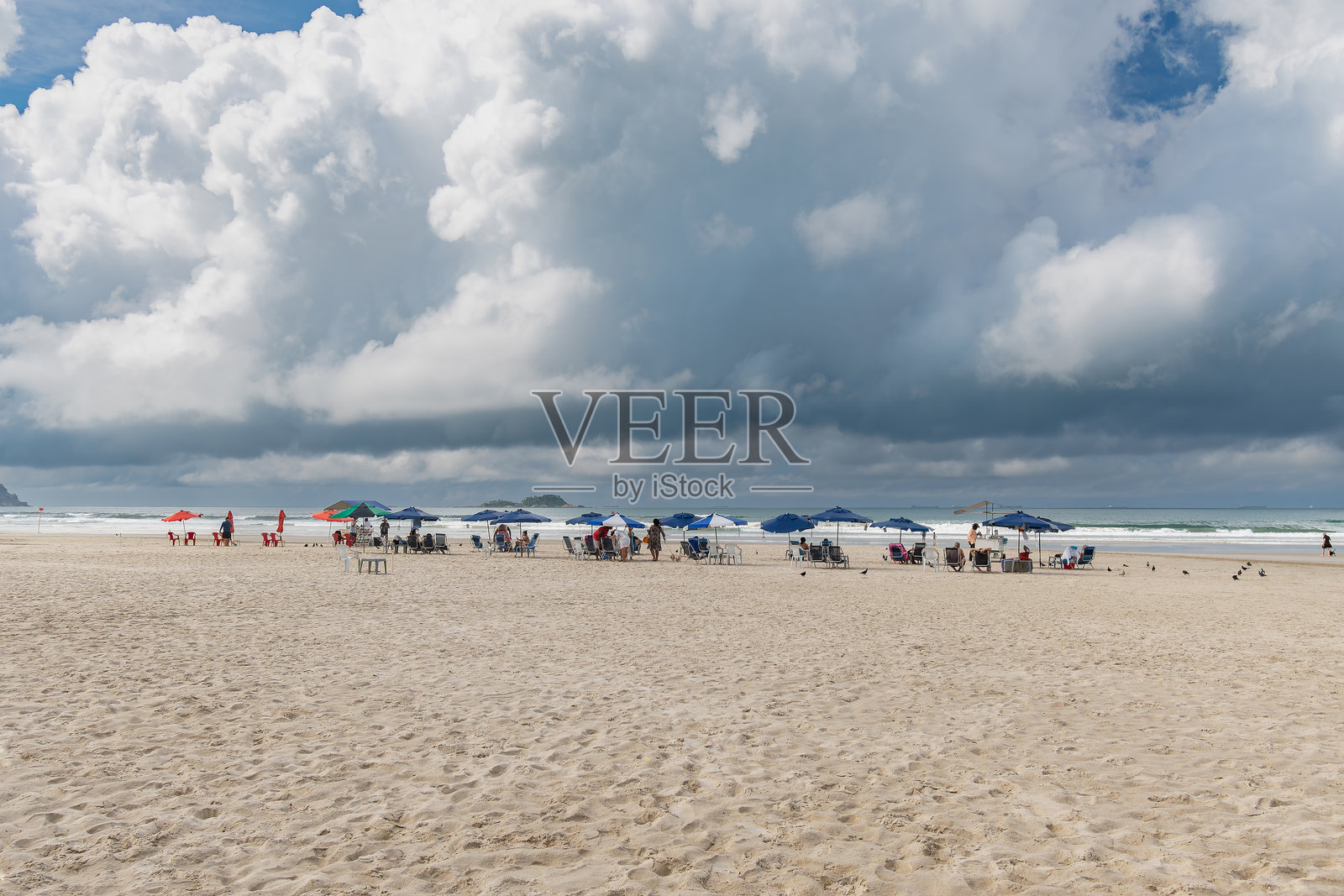 早晨在瓜鲁哈的恩西达海滩照片摄影图片