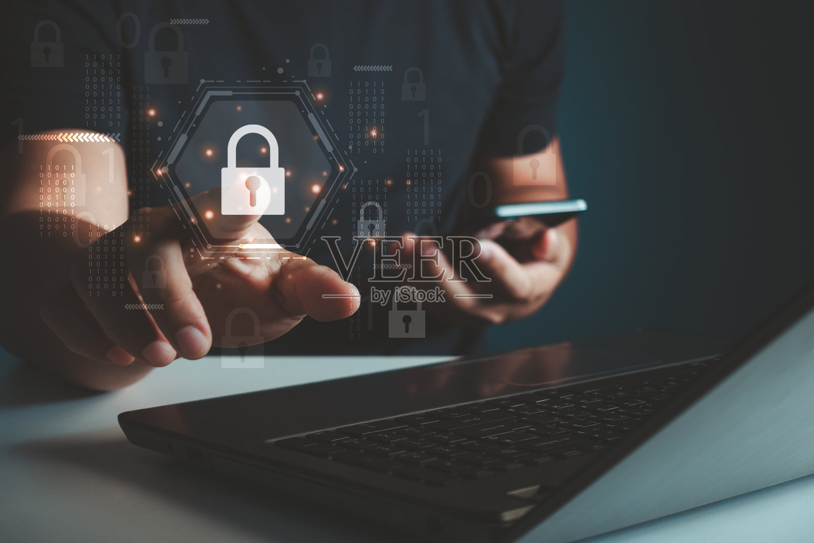 访问控制概念。数字网络安全与网络保护,商业技术隐私。人们使用笔记本电脑保护,安全加密技术防火墙保护在线网络。照片摄影图片