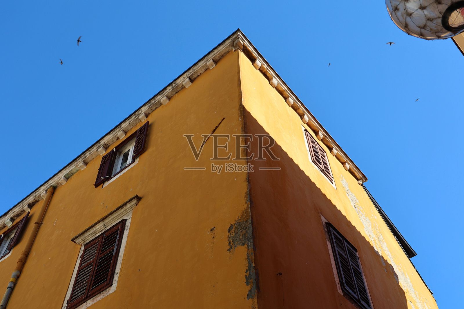 克罗地亚西贝尼克狭窄的街道照片摄影图片